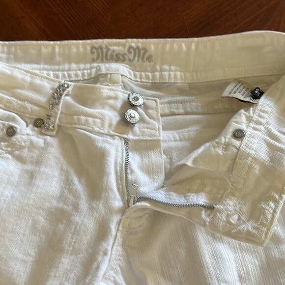 Miss Me White Embellished Cropped Denim Jeans Woman Size 28 Camouflage Inset - Picture 11 of 12
